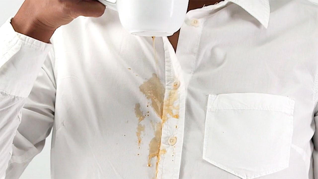 como quitar manchas de cafe en ropa